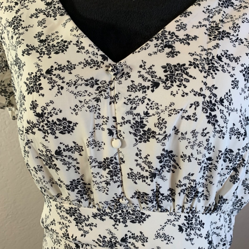 Bohme black and white floral dress with pockets NWT size large - Picture 8 of 12